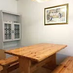 Old Village School Apartamento *